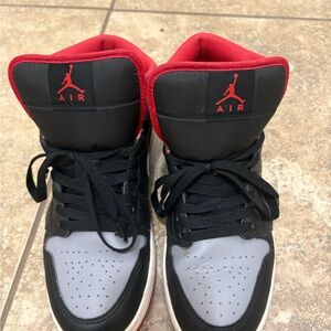 Jordan Men's Black and Red Athletic Shoes